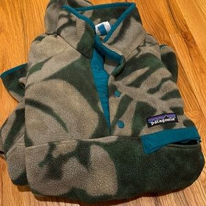 Patagonia Men’s Synchilla Snap-T Fleece Pullover | Medium (M) | Floral Design